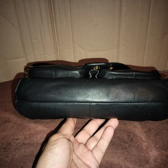 Coach 11842 Soho Black Buckle Flap Over Shoulder Bag. Excellent Cond. - Picture 9 of 16